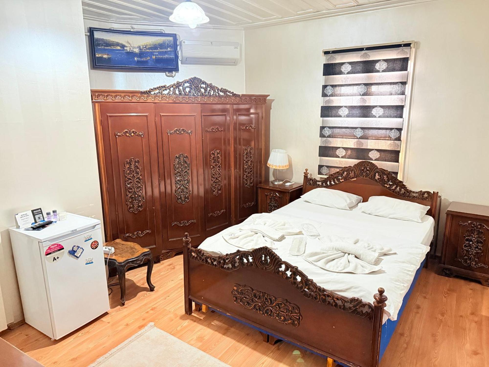 Oez Butik Otel Antik Kent Myrleia Mudanya Exterior foto