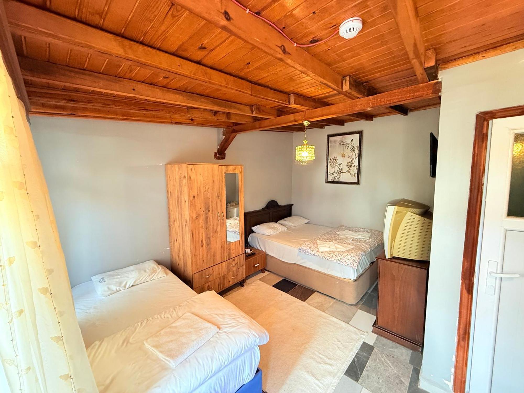 Oez Butik Otel Antik Kent Myrleia Mudanya Exterior foto